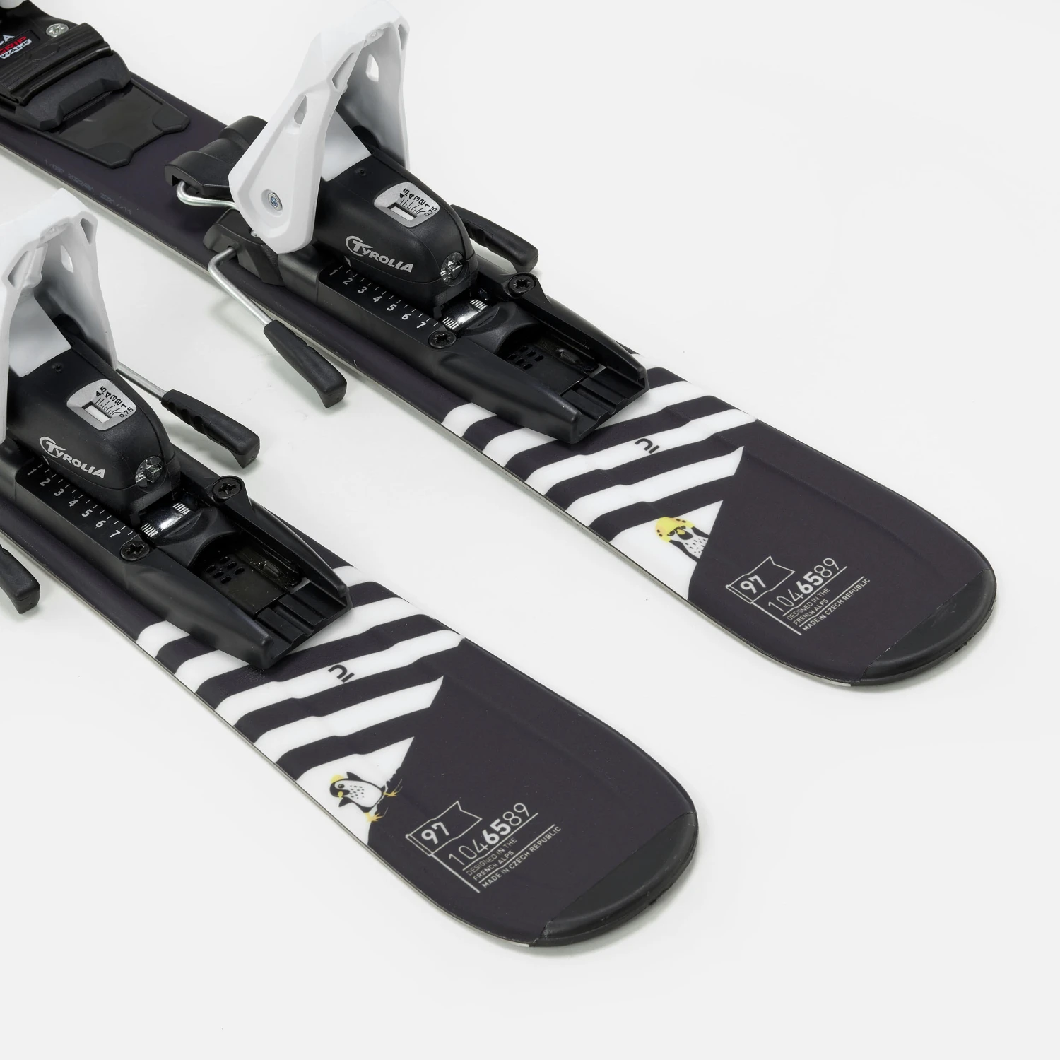 WEDZE Kids' Downhill Skis - Boost 500 Black/White 4 WEDZE Kids' Downhill Skis - Boost 500 Black/White - Image 4