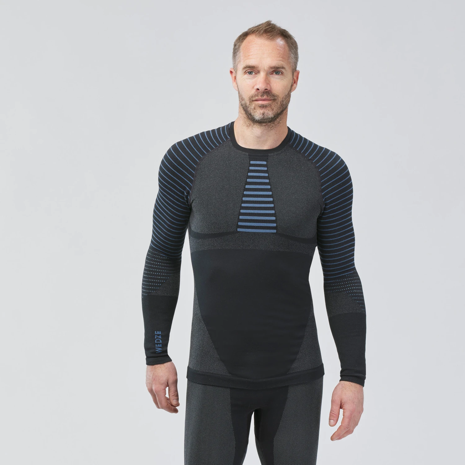 WEDZE Men’s Ski Base Layer Top - BL 980 Blue/Grey 8 WEDZE Men’s Ski Base Layer Top - BL 980 Blue/Grey - Image 8