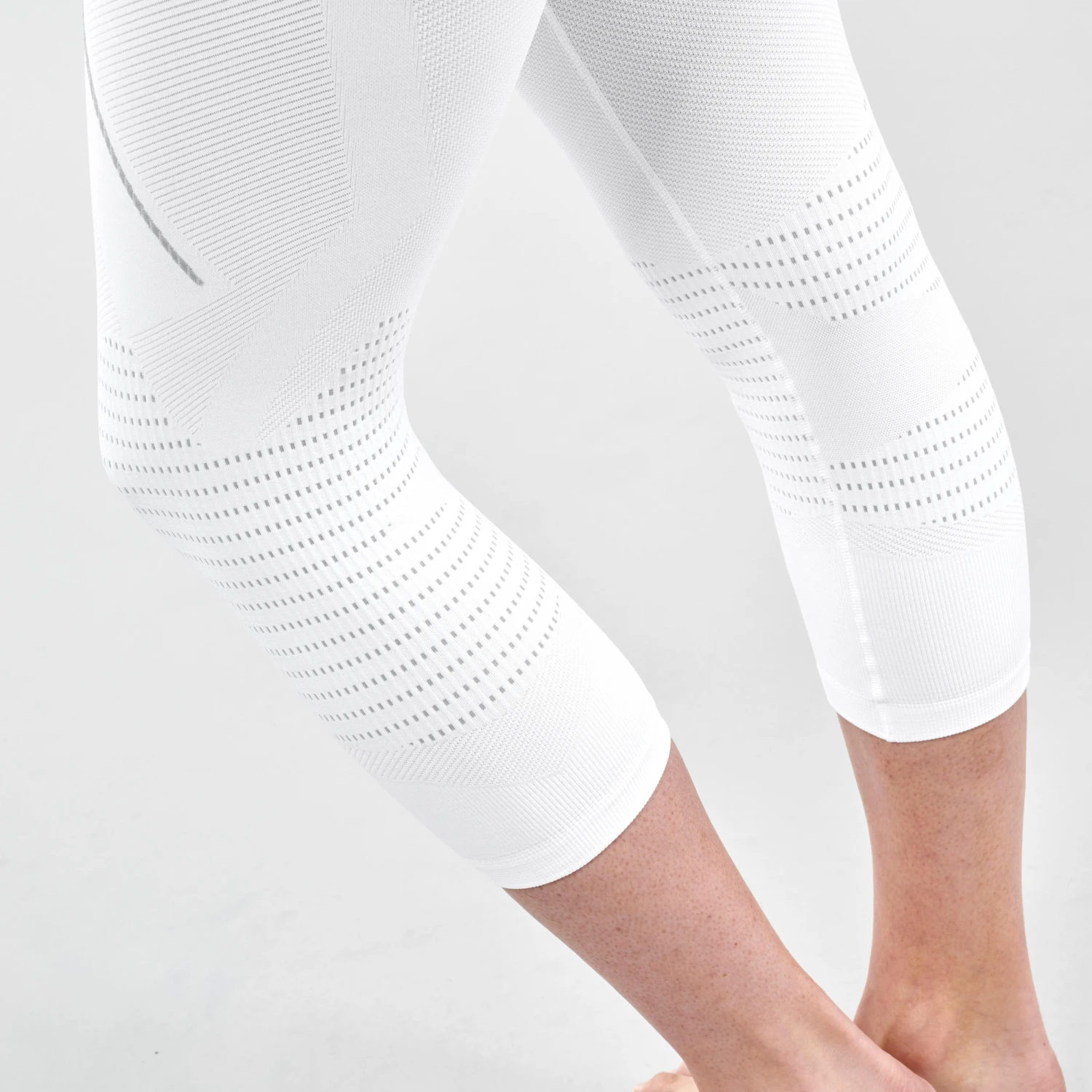 WEDZE Women’s Ski Base Layer Bottoms - BL 980 White 5 WEDZE Women’s Ski Base Layer Bottoms - BL 980 White - Image 5