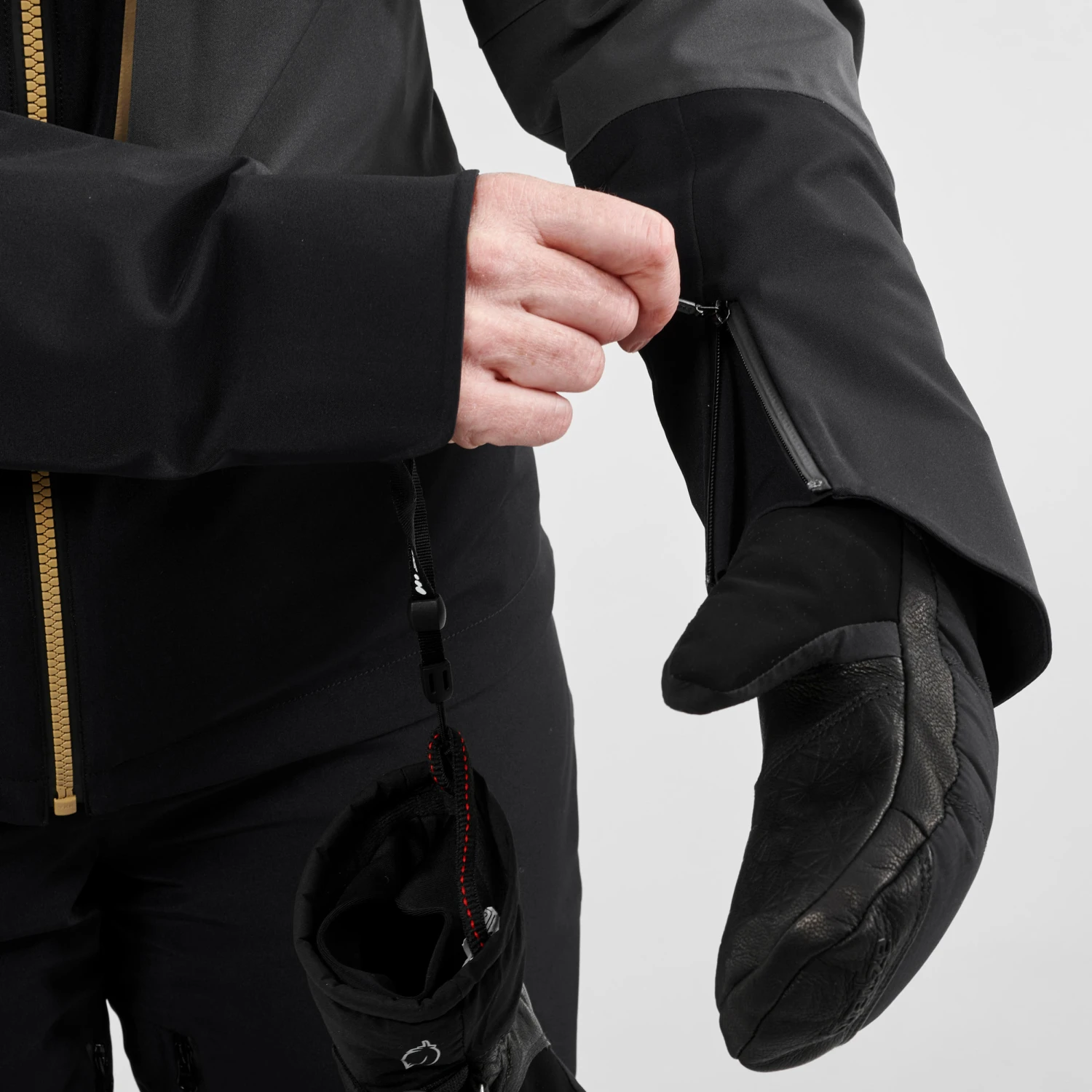 WEDZE Women's Ski Jacket & Midlayer - 980 Black 16 WEDZE Women's Ski Jacket & Midlayer - 980 Black - Image 16