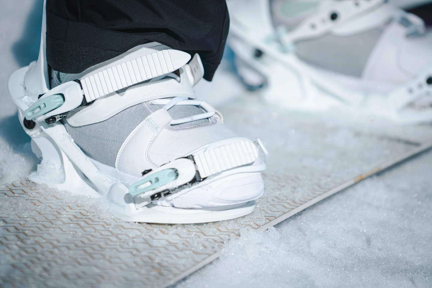 Women’s Snowboard Boots - SNB 100 Grey 11 Women’s Snowboard Boots - SNB 100 Grey - Image 11